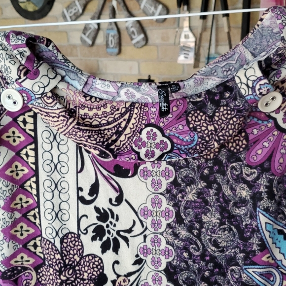 Dress - Picture 2 of 2